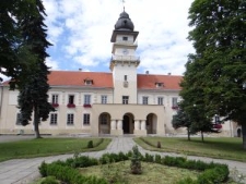 Neobarokowy ratusz w Ż&oacute;łkwi, zbudowany w 1932 roku, według projektu Bronisława Wiktora