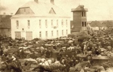 Czwartkowy targ i budynek magistratu w Knyszynie, 1930 rok