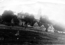 Pomnik Niepodległości na rynku w Knyszynie