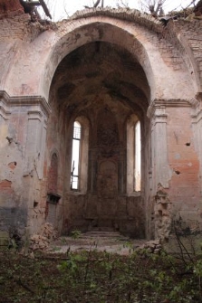 Wnętrze kościoła św. Tr&oacute;jcy w Podhajcach