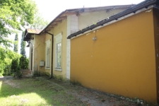 Elewacja frontowa harc&oacute;wki przy ul. Sądowej 13 w Szczebrzeszynie