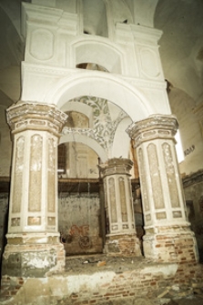 A bimah at the Great Synagogue in Slonim