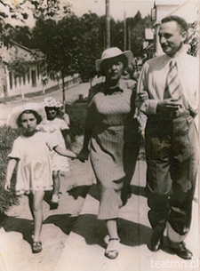 Ewa Goldberg z rodzicami