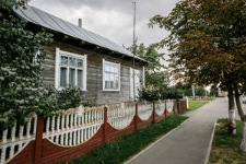 Pre-war buildings in Motal