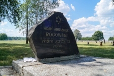 Grób Rogowskiego na cmentarzu żydowskim w Raduniu