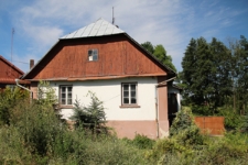 Ściana szczytowa domu przy ulicy Klukowskiego 7 w Szczebrzeszynie