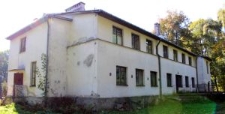 Widok na tylną elewację dworu w Antopolu