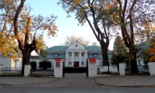 Widok na dw&oacute;r Du Chateau w Hrubieszowie