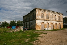 Fasada zachodnia synagogi w Stolinie (1792-1793)