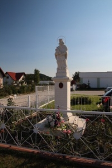 Figura św. Jana Nepomucena przy ulicy 3 Maja w Krasnobrodzie