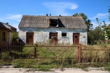 Budynek gospodarczy przy skrzyżowaniu ulicy 3 Maja i Małej w Tyszowcach