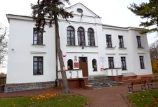 Elewacja frontowa pałacu w J&oacute;zefowie n. Wisłą