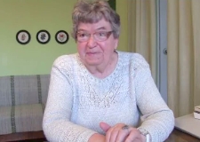 Jako dzieci bawiliśmy się na terenie majątku Koryzn&oacute;w - Wiesława Kłębukowska - fragment relacji świadka historii [WIDEO]