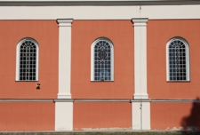 Elewacja boczna kościoła p.w. św. Leonarda przy ulicy Kościelnej 5 w Tyszowcach