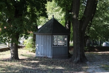 Kapliczka zachodnia przy kościele p.w. św. Leonarda, ulica Kościelna 5 w Tyszowcach