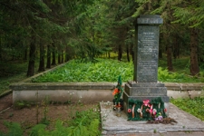 Miejsce masowych rozstrzelań 7 maja 1943 r. w okolicach Nowog&oacute;dka