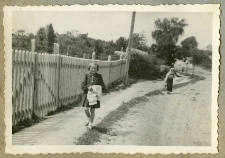 Wiesława Kłębukowska na ulicy Wiejskiej w Lublinie