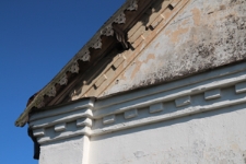 Detal architektoniczny budynku przy skrzyżowaniu ulic Czarnieckiego, Kościelnej i 3 Maja w Tyszowcach