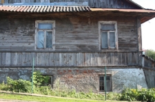 Ściana szczytowa domu przy ulicy Czarnieckiego 14 w Tyszowcach