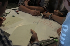 Praca nad mapą pamięci Tyszowiec, warsztat o dziedzictwie kulturowym miasteczka