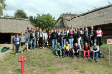 Uczestnicy warsztat&oacute;w projektu &bdquo;Drewniany Skarb. Chroniąc dziedzictwo, kreujemy przyszłość&rdquo;