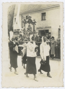 Procesja Bożego Ciała prawdopodobnie na Krakowskim Przedmieściu