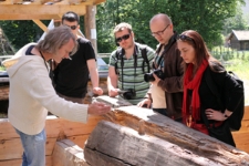 Zwiedzanie ekspozycji muzealnej w Norsk Folkemuseum