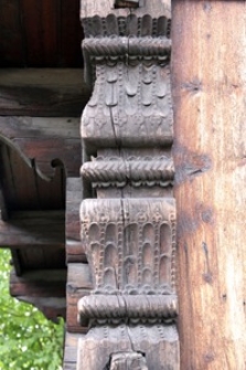 Detal snycerski z kościoła klepkowego z Gol w Hallingdal, Norsk Folkemuseum