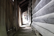 Galeria jednego z budynków w Norsk Folkemuseum