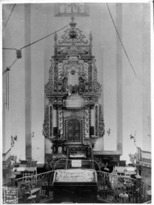 Dubno, wnętrze synagogi