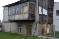 Izbica, the sukkot huts, and buildings in town