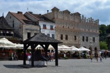 Kazimierz Dolny, the main square's south-eastern frontage, with a view of Przybyłowie's tenement houses