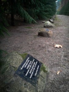 Sobibór, aleja pamięci na terenie obozu