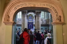 Zwiedzanie synagogi w Łańcucie, objazd transgraniczny Shtetl Routes