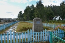 Pomnik na miejscu zbiorowej mogiły na cmentarzu żydowskim w Zdzięciole
