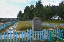 Pomnik na miejscu zbiorowej mogiły na cmentarzu żydowskim w Zdzięciole