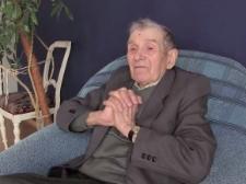 Ucieczka i powr&oacute;t do Bronic - Stanisław Łowczak - fragment relacji świadka historii [WIDEO]