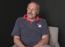Mieszańce ras pszcz&oacute;ł są bardziej produktywne, ale bywają też agresywne - Jerzy Demetraki-Paleolog - fragment relacji świadka historii [WIDEO]