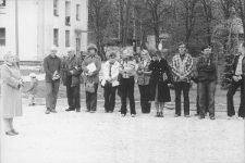 Laureaci konkursu krajoznawczo-turystycznego w Pszczelej Woli w 1978 roku