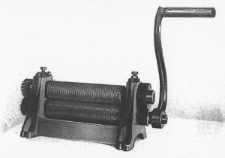 Maszyna do tłoczenia węzy systemem Weed'a z około 1946 roku