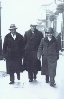 Franciszek Bober, Antoni Demianowicz i Stanisław Jasiński w czasie wystawy pszczelarskiej w Warszawie w 1936 roku