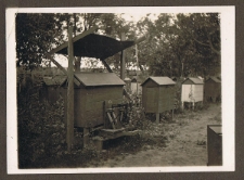 Pasieka na Lubelszczyźnie, lata 30-te – ul na wadze pszczelarskiej