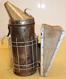 Podkurzacz pszczelarski