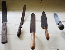 Noże pszczelarskie do odsklepiania plastr&oacute;w