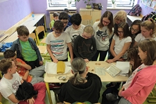 Warsztaty "Miód i nie tylko - produkty pracy pszczół i ich wykorzystanie na przestrzeni wieków" w Szkole Podstawowej im. Bolesława Chrobrego w Lublinie