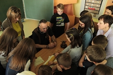 Warsztaty "Mi&oacute;d i nie tylko - produkty pracy pszcz&oacute;ł i ich wykorzystanie na przestrzeni wiek&oacute;w" w Szkole Podstawowej nr 40 w Lublinie