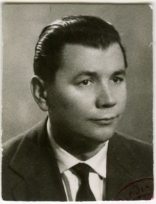 Fotografia portretowa Czesława Tarkowskiego z okresu studiów
