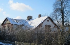 Widok na niszczejący dw&oacute;r w Eliz&oacute;wce