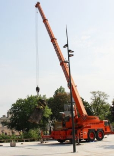Wycinka "Baobabu" na placu Litewskim w dniu 23 maja 2017 roku