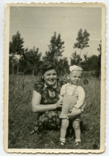 Andrzej Namiota z mamą w Praku Ludowymn